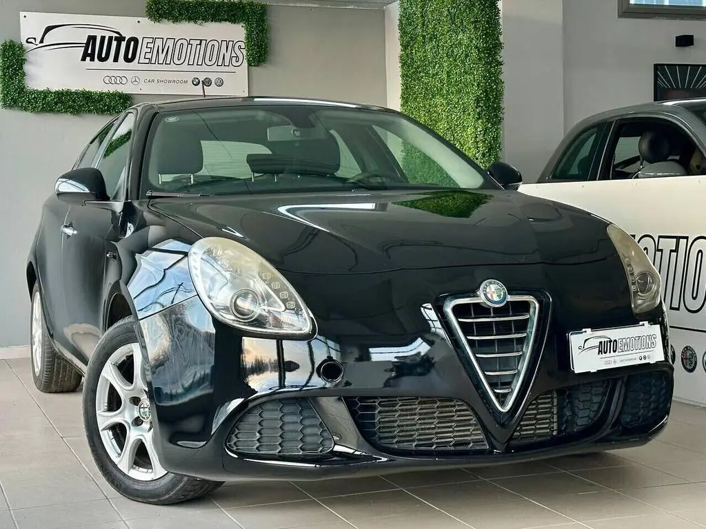 Main__Slider__Photo:Alfa Romeo Giulietta 1.6 - 105 CV 04/2013-0
