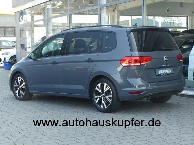 Main__Slider__Photo:Volkswagen Touran 2.0 TDI Comf.line°ACC°AHK°Rfcam°Winterpak 07/2024-1