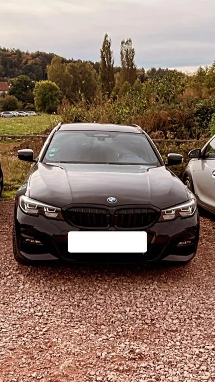 Main__Slider__Photo:BMW 3 Series 320d xDrive Touring M Sport Auto M Sport STANDHZ 04/2021-0