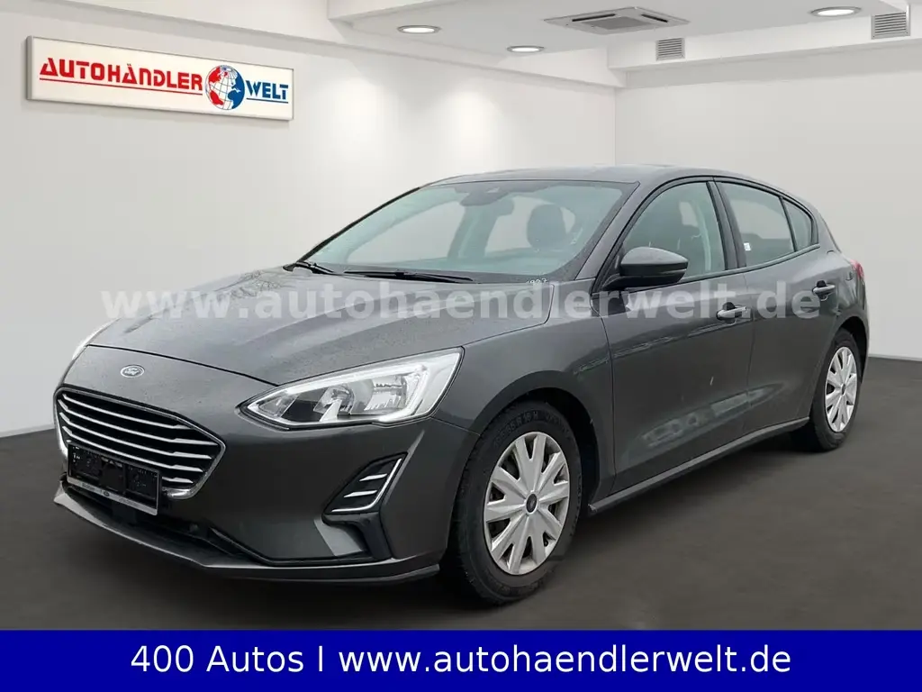 Main__Slider__Photo:Ford Focus Lim. 08/2019-0