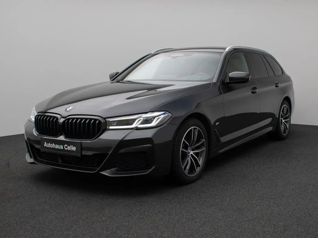 Main__Slider__Photo:BMW 5 Series 520d M Sport Kamera DAB HiFi Stop&Go Komfort 02/2022-0
