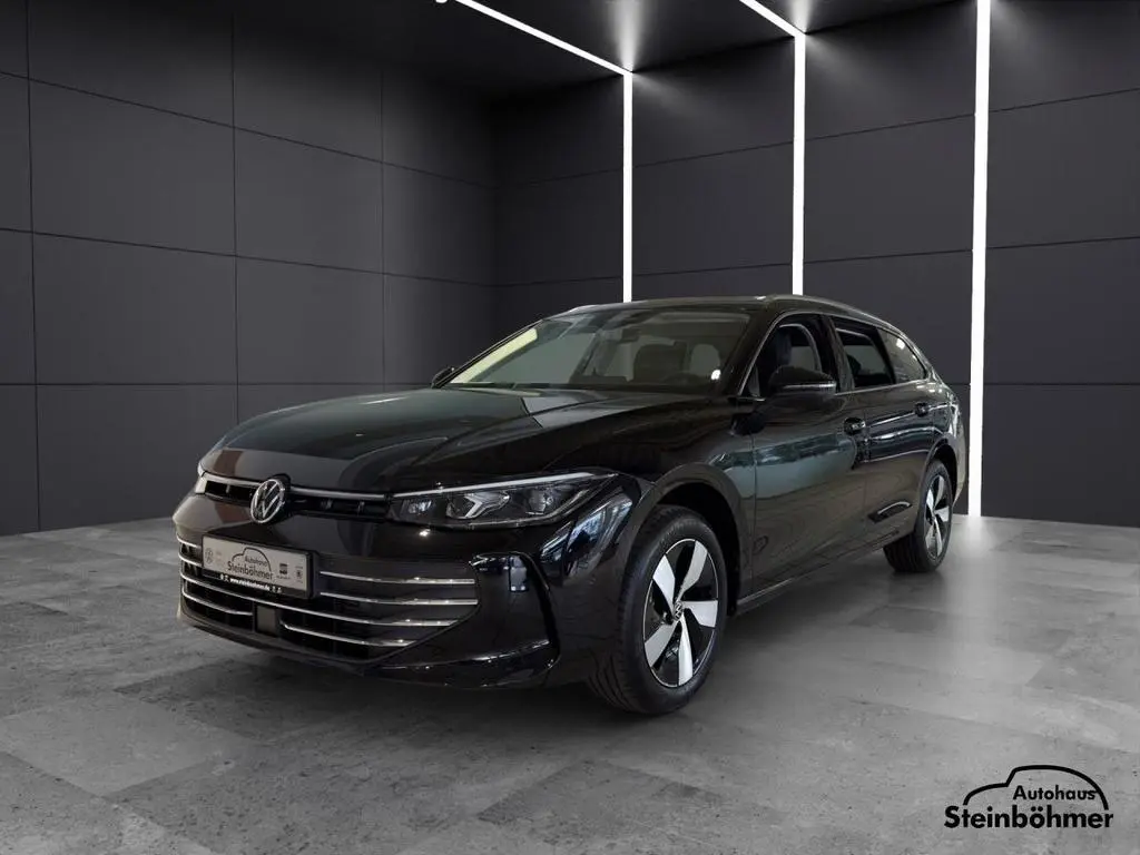 Main__Slider__Photo:Volkswagen Passat Variant Passat Business 2.0 TDI AHK IQ.Light Bluetooth 04/2026-1
