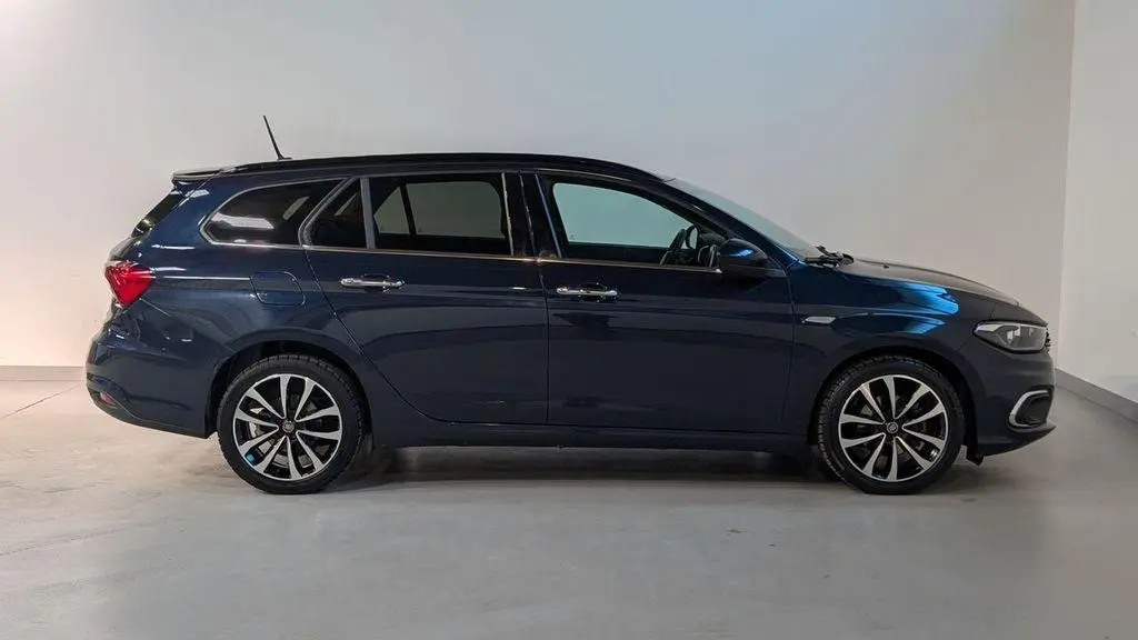 Main__Slider__Photo:Fiat Tipo 1.4 Lounge*PDC*SHZ*Navi*GJR* 03/2017-0