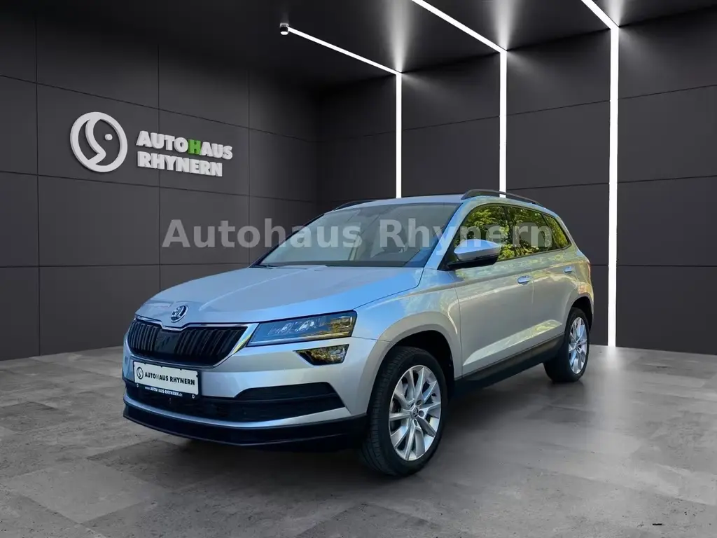 Main__Slider__Photo:Skoda Karoq 1.5 TSI 110 kW 02/2022-0