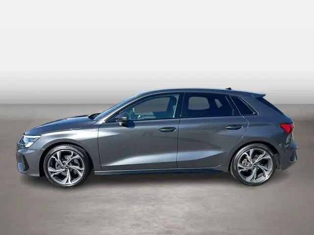 Main__Slider__Photo:Audi A3 Sportback 35TFSI S-line Matrix LED Scheinwerf 11/2020-1