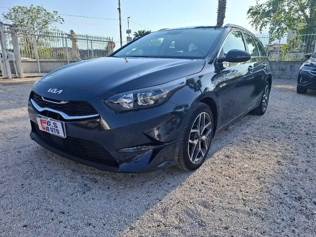 Main__Slider__Photo:Other Kia Ceed 1.6 CRDi 136 CV MHEV DCT SW Business 03/2023-0