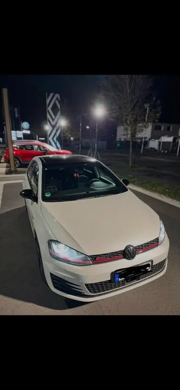 Main__Slider__Photo:Volkswagen Golf 2.0 TSI DSG BMT GTI Performance GTI Per. 04/2016-0
