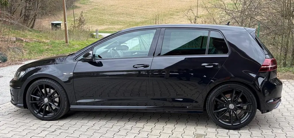 Main__Slider__Photo:Volkswagen Golf 2.0 TSI 4MOTION BMT R R 11/2016-0