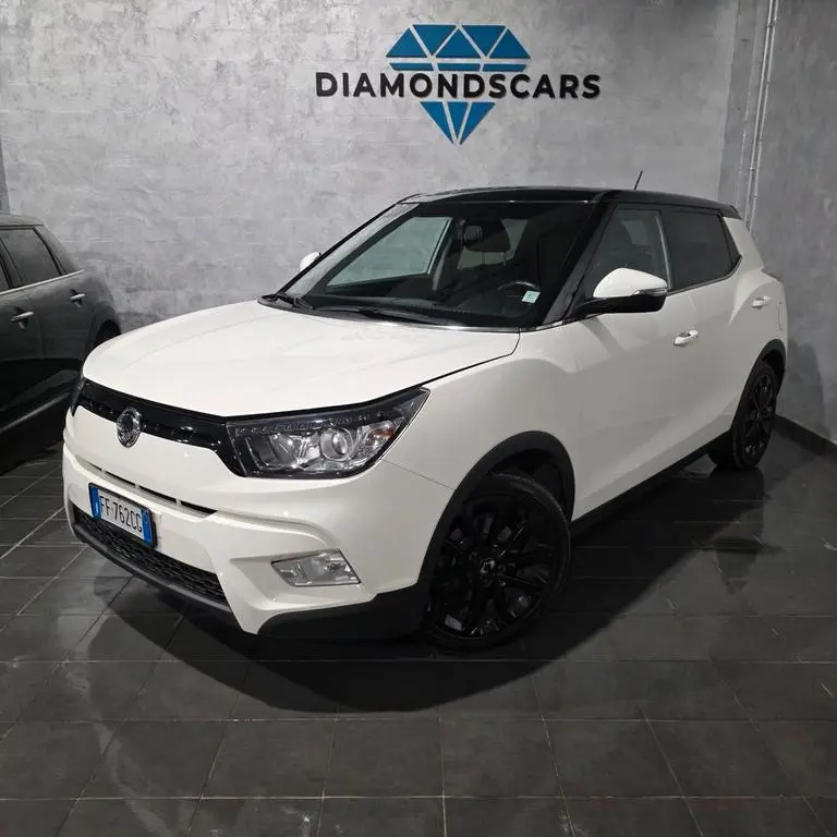 Main__Slider__Photo:Ssangyong Tivoli 1.6d NEOPATENTATI 09/2016-0