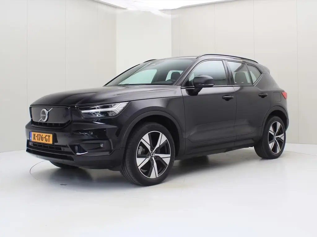 Main__Slider__Photo:Volvo XC40 P8 408pk AWD Pure Electric R-Design 92,2% S 12/2020-0