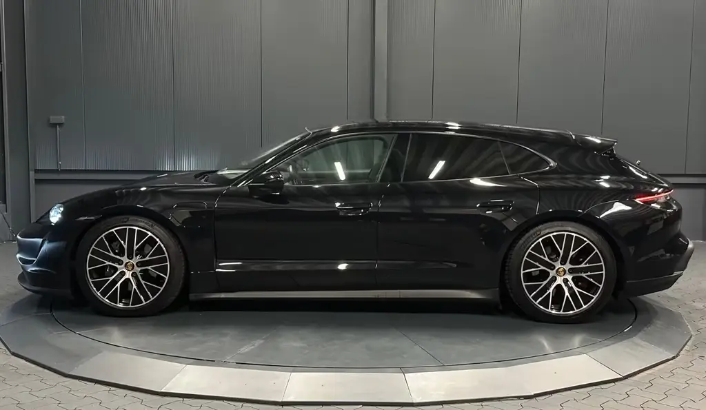 Main__Slider__Photo:Porsche Taycan Sport Turismo*20Zoll*PANORAMA*Wärmepumpe* 07/2023-1