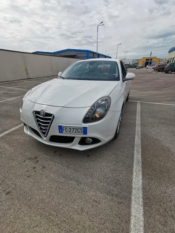 Main__Slider__Photo:Alfa Romeo Giulietta 1.4 Turbo 105 CV Progressio 12/2015-0
