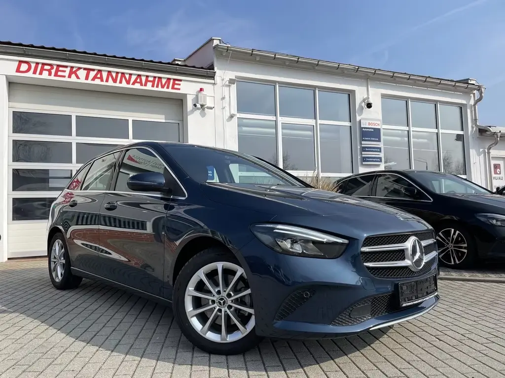 Main__Slider__Photo:Mercedes-Benz B 200 Sondermodell Edition plus weitere Extras! 07/2020-0