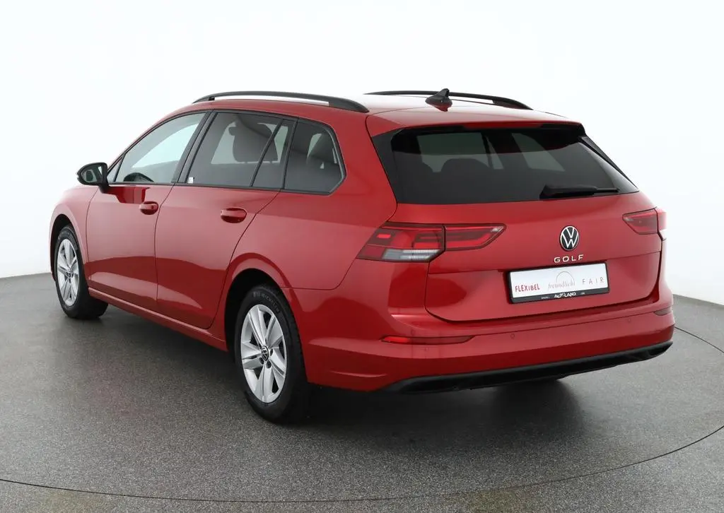 Main__Slider__Photo:Volkswagen Golf VIII Variant 1.0 eTSI Life Standheizung ACC 01/2022-0