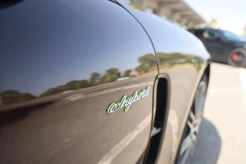 Main__Slider__Photo:Porsche Panamera 2.9 4 E-Hybrid 08/2017-1