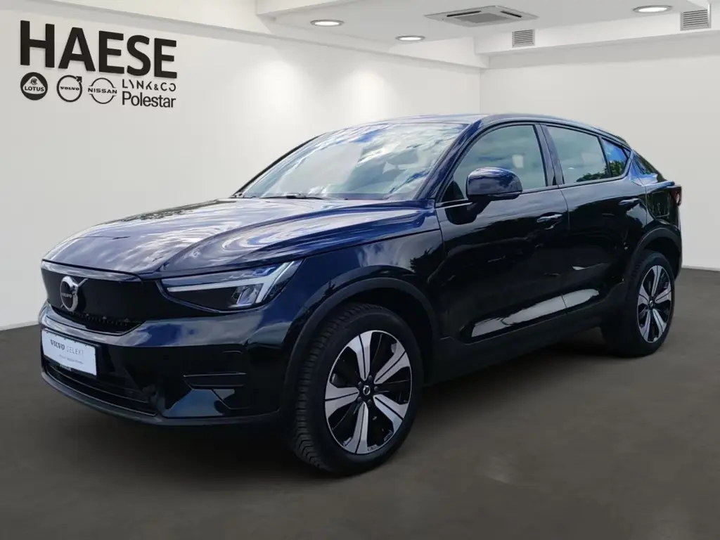 Main__Slider__Photo:Volvo C40 Plus Pure Electric 2WD StandHZG Panorama Dig 04/2023-0