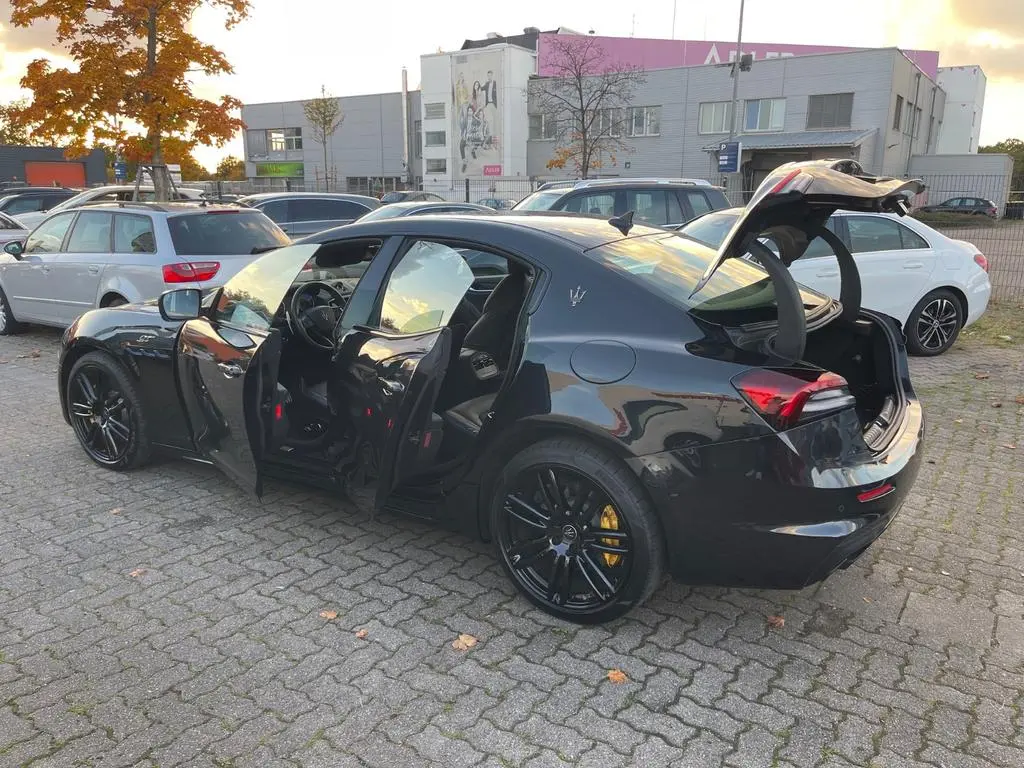 Main__Slider__Photo:Maserati Ghibli GT Ultima 2.0L (Original DE) 01727199990 06/2023-0