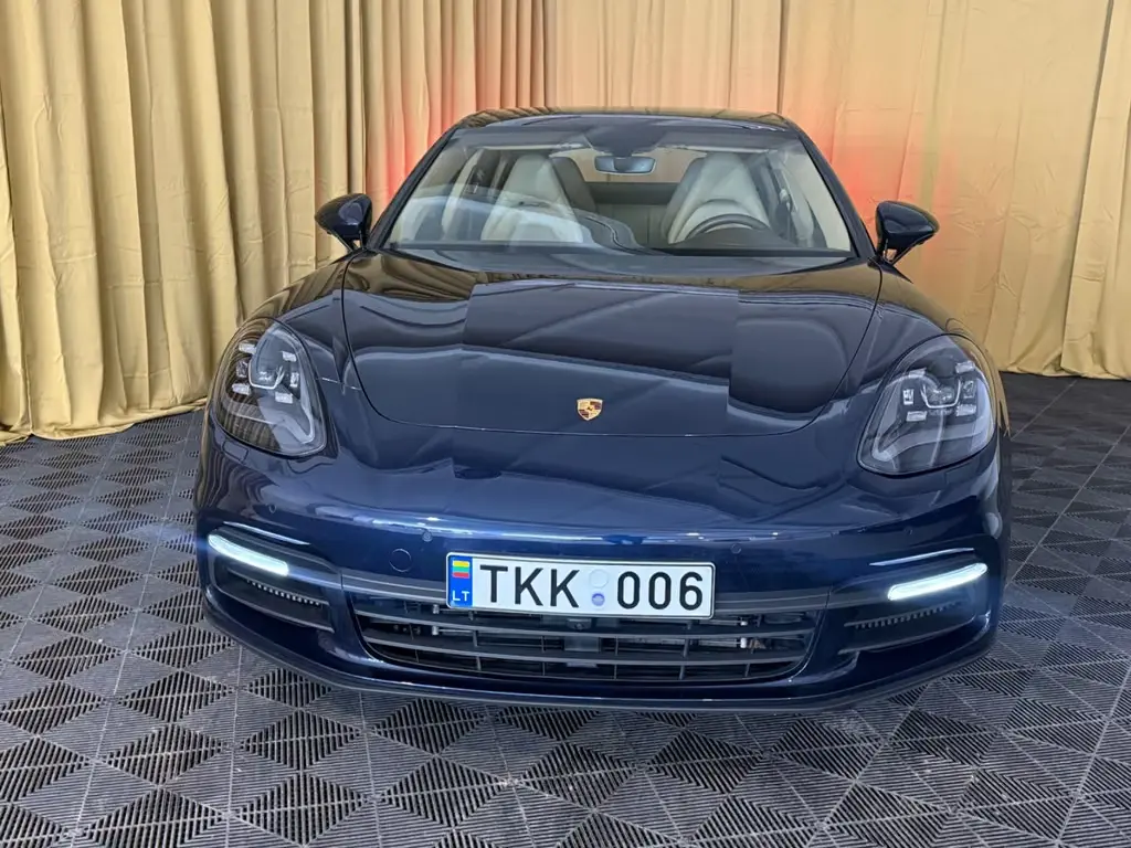 Main__Slider__Photo:Porsche Panamera 4S S 11/2018-1