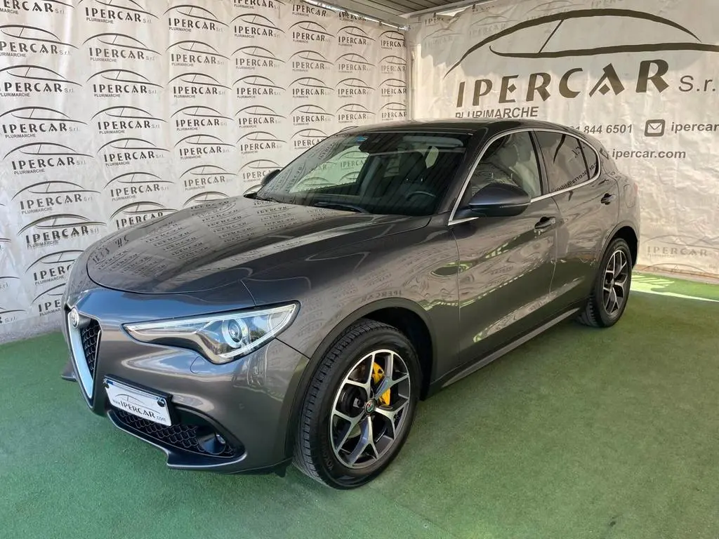 Main__Slider__Photo:Alfa Romeo Stelvio 2.2 Turbodiesel 210 CV AT8 Q4 02/2018-0