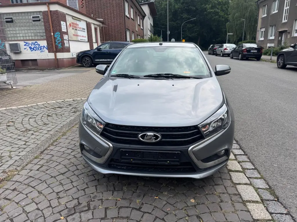 Main__Slider__Photo:Lada Vesta 1.6/Klima/R.Kamera/Benzin/LPG 02/2018-0