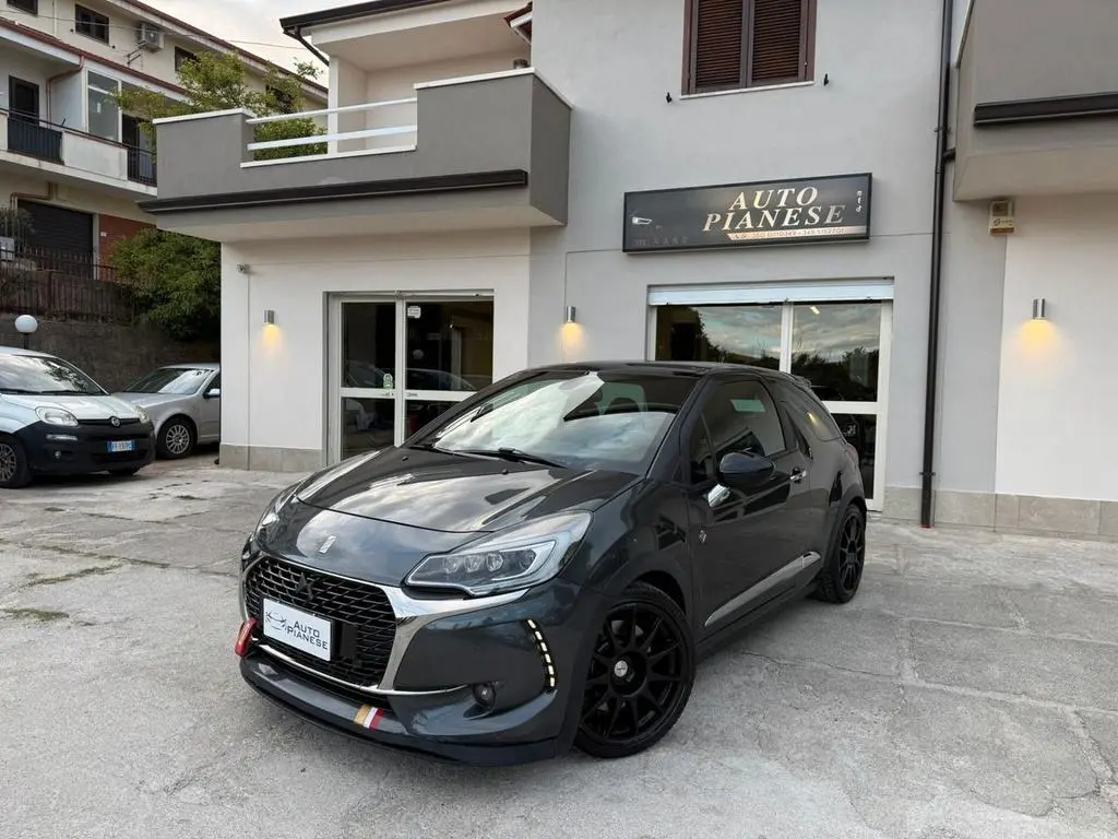 Main__Slider__Photo:DS Automobiles DS3 1.6 THP Performance 208CV Black Special 06/2017-0