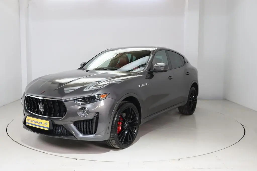 Main__Slider__Photo:Maserati Levante * Panorama * Memory * Keyless GTS Shadow 11/2020-0