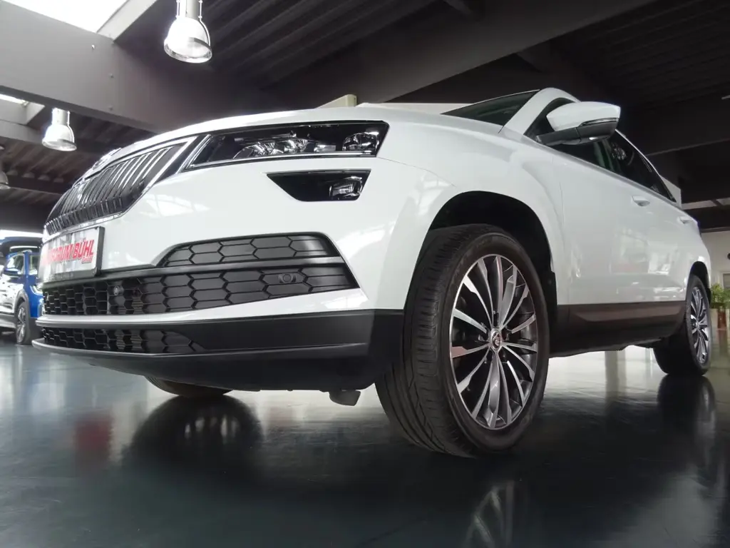 Main__Slider__Photo:Skoda Karoq TSI 4x4 Style/ DSG/ Navi/ LED/ Kamera/ AHK 03/2019-0