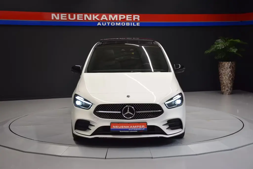Main__Slider__Photo:Mercedes-Benz B 250 4Matic AMG Pano 360° Night ACC MBUX 02/2023-1