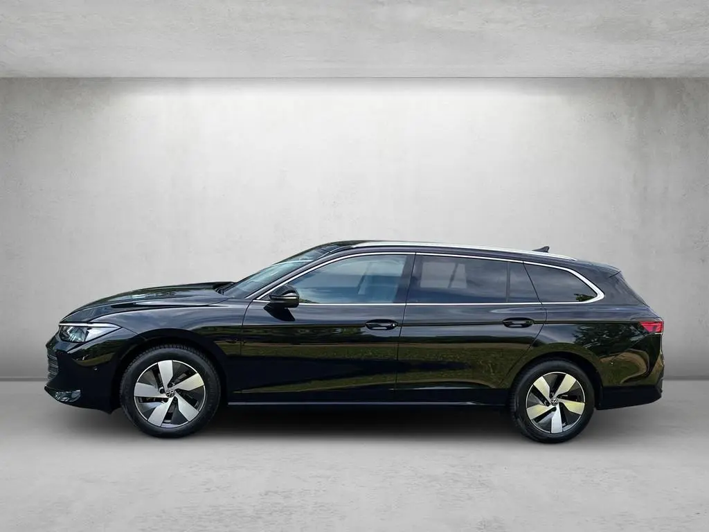 Main__Slider__Photo:Volkswagen Passat Variant 1.5 eTSI DSG Business *Navi*LED* 05/2024-1