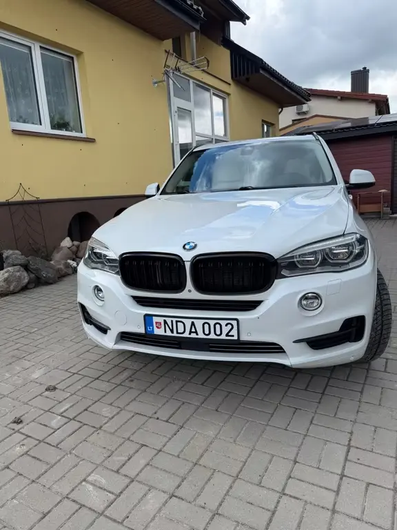 Main__Slider__Photo:BMW X5 xDrive50i - 03/2014-1