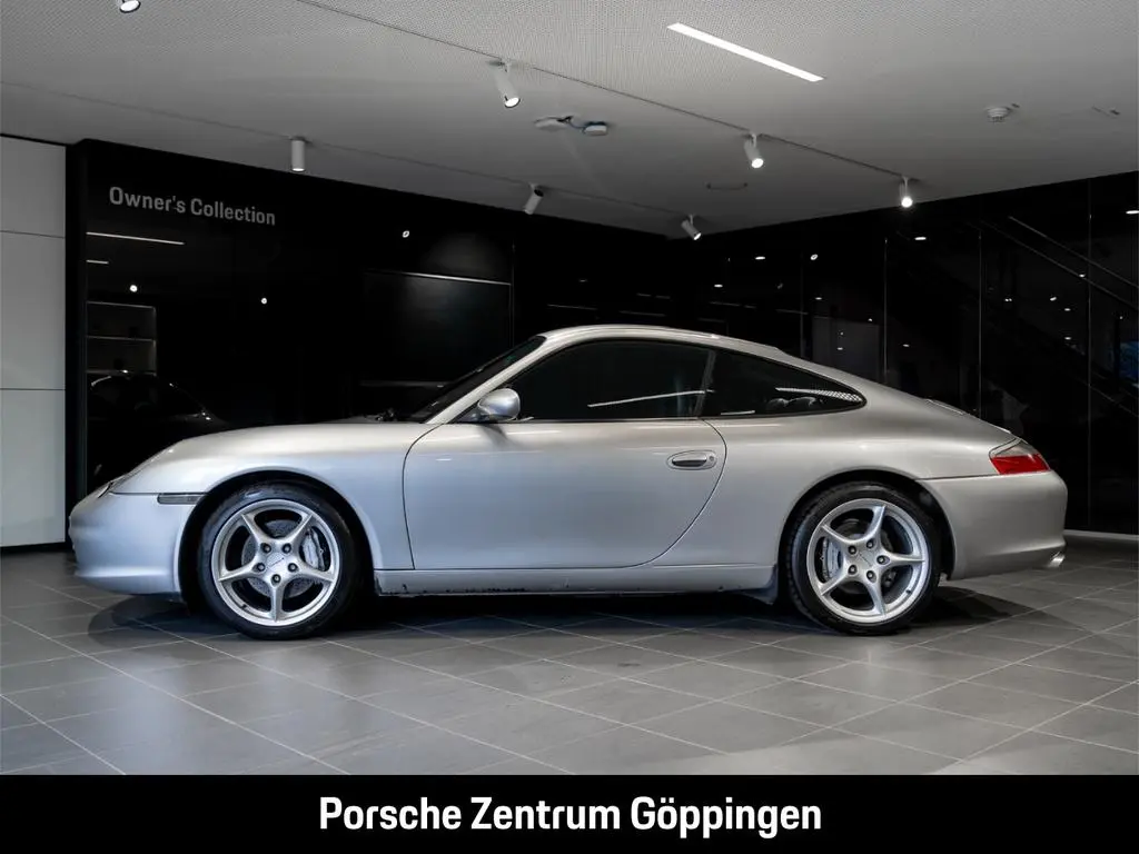 Main__Slider__Photo:Porsche 996 911 Carrera 4 Coupe Handschalter Unfallfrei 01/2001-1