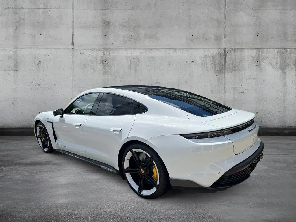 Main__Slider__Photo:Porsche Taycan Turbo S BURMESTER 12/2020-1