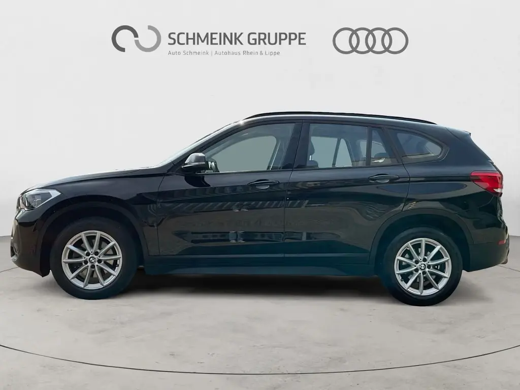 Main__Slider__Photo:BMW X1 sDrive 18i Advantage Business LED PDC AMBIENT 01/2022-1