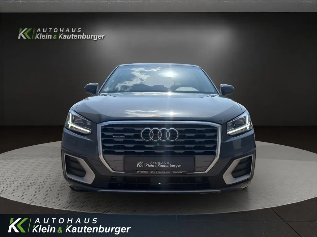 Main__Slider__Photo:Audi Q2 2.0 40TFSI quattro+VIRTUAL+LED+KAMERA+KEYLESS 09/2019-1