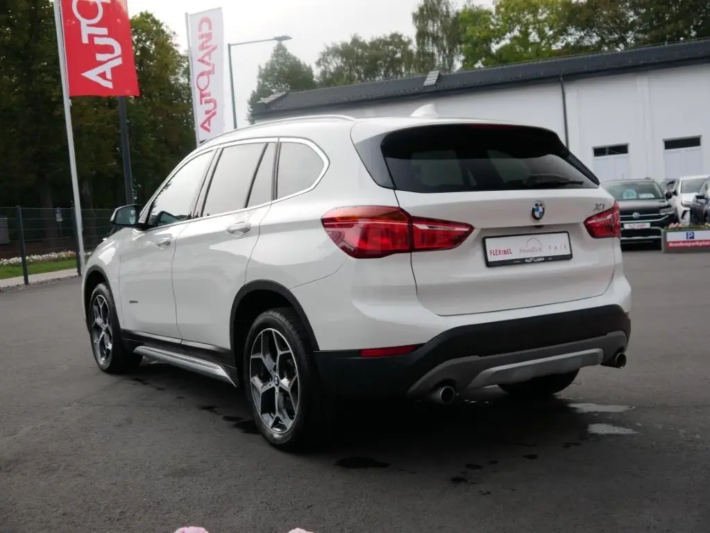 Main__Slider__Photo:BMW X1 sDrive 20 i xLine LED Navi Kamera Sitzheizung 02/2018-1