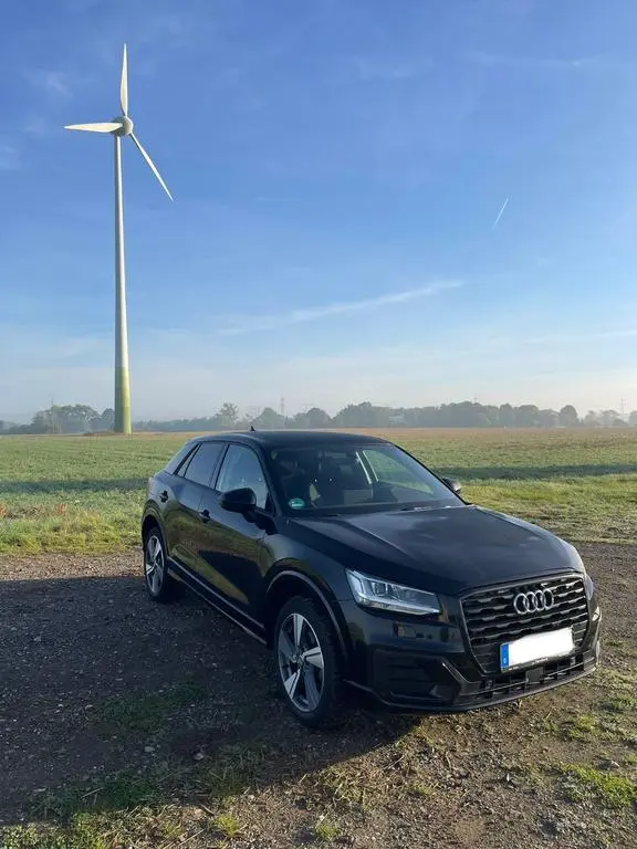 Main__Slider__Photo:Audi Q2 35 TFSI S tronic sport s 06/2020-1