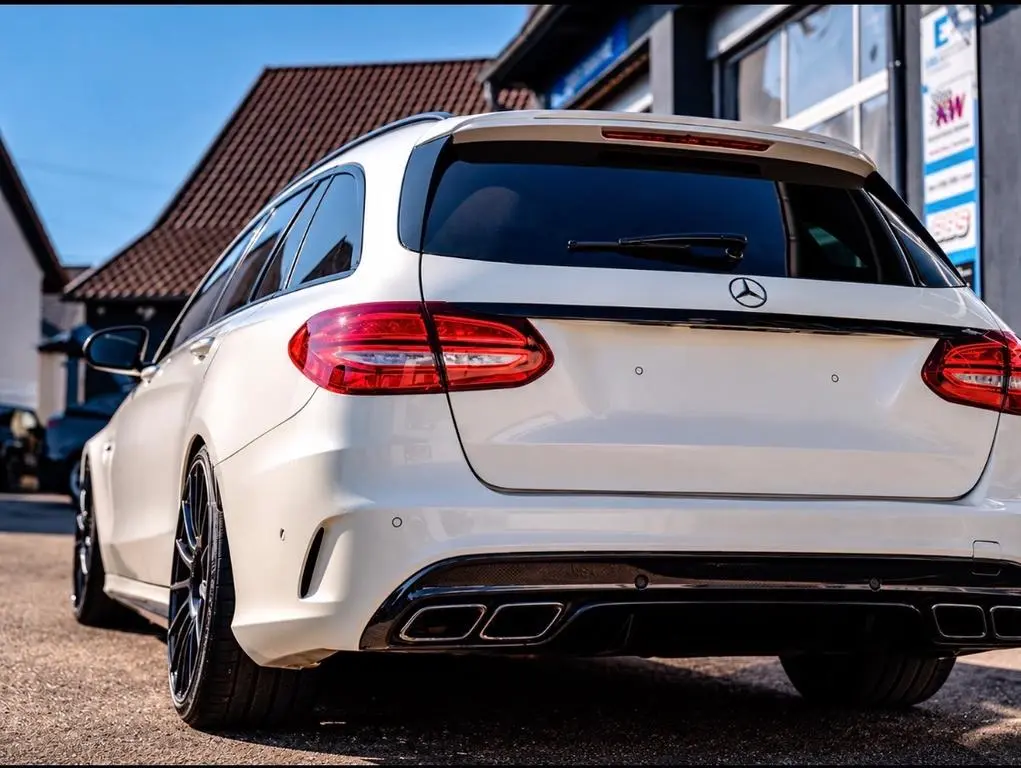 Main__Slider__Photo:Mercedes-Benz C 63 AMG Mercedes-AMG C63 T | V8 | Performance-Sitze 05/2015-1