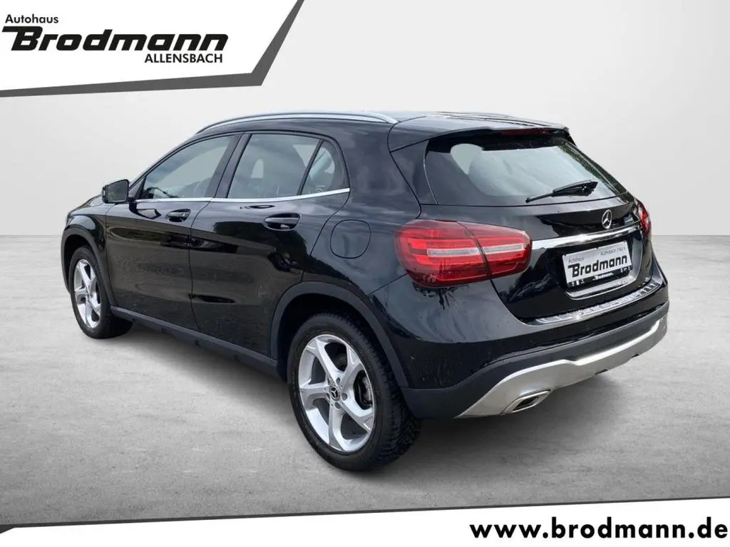 Main__Slider__Photo:Mercedes-Benz GLA 200 Urban Navi-RFK-LED-SHZ-PDC-GRA-Bluetooth 10/2018-1