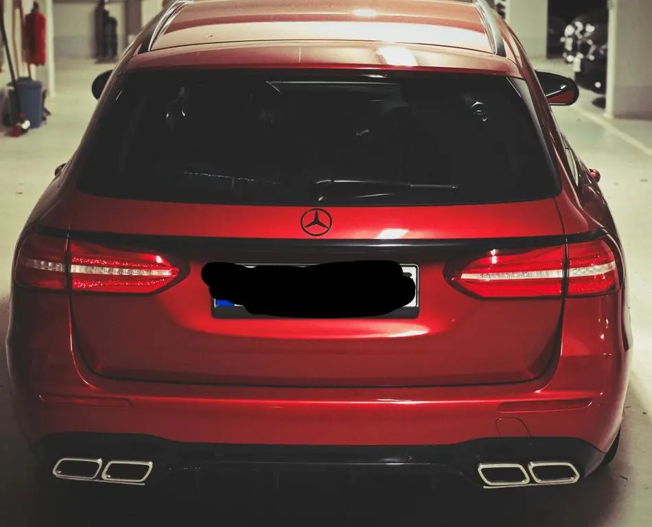 Main__Slider__Photo:Mercedes-Benz E 200 T Autom. AMG Line 10/2017-1