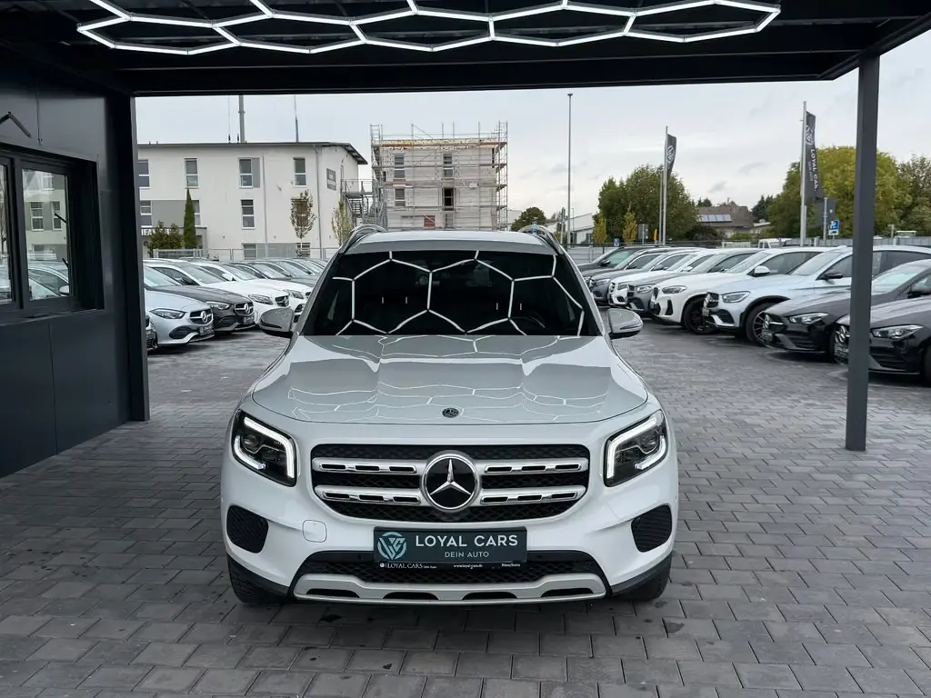 Main__Slider__Photo:Mercedes-Benz GLB 200 d*7 Sitzer*Mbeam*KAMERA*Dist+*StHz*Ambie 03/2020-1