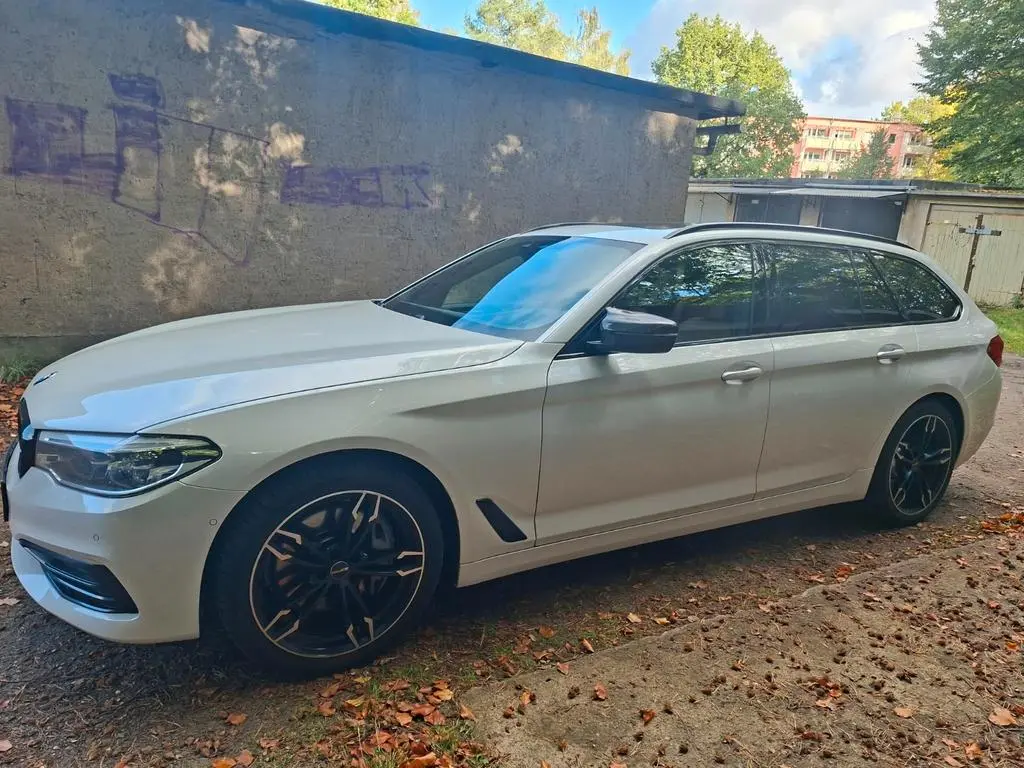 Main__Slider__Photo:BMW 540 i xDrive Touring Sport Line 10/2019-1
